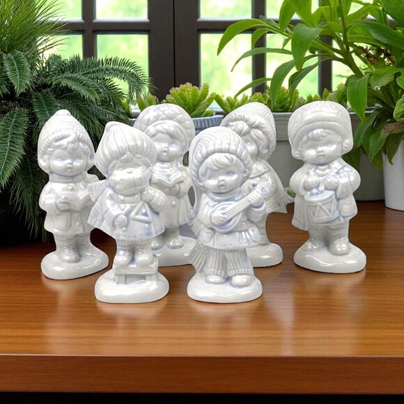 Vintage Ceramic Caroler Figurines - Hand-Painted Christmas Decor, Set of 6 - Picture 1 of 10